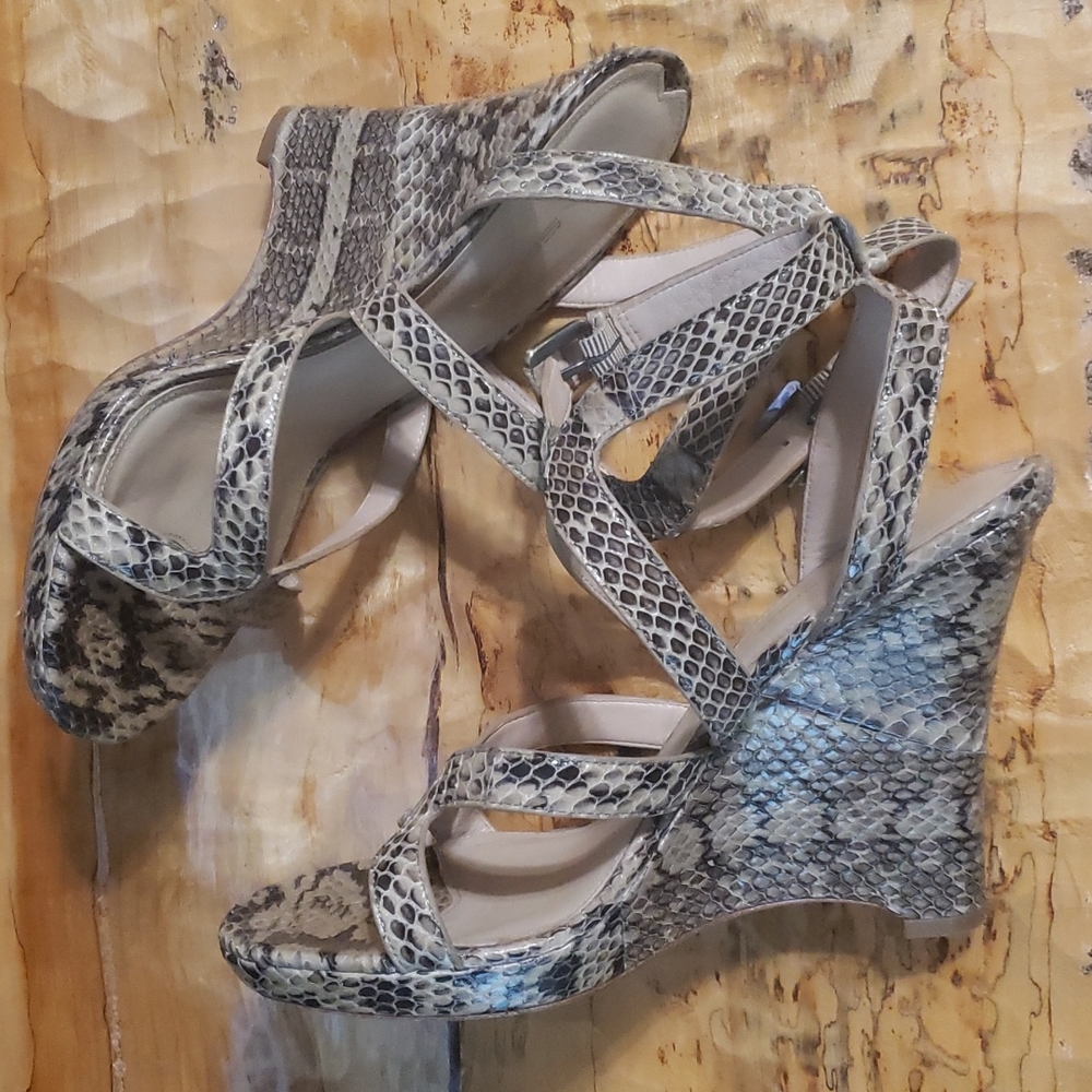 Via Spiga Python Wedge Sandals Size 8.5 - Picture 8 of 12